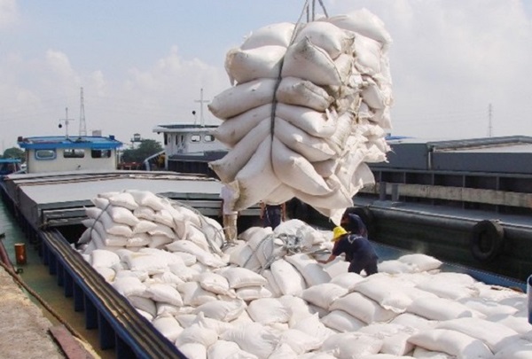 Bộ Công thương: Việc cấm xuất khẩu gạo để buộc bán dự trữ là không nên